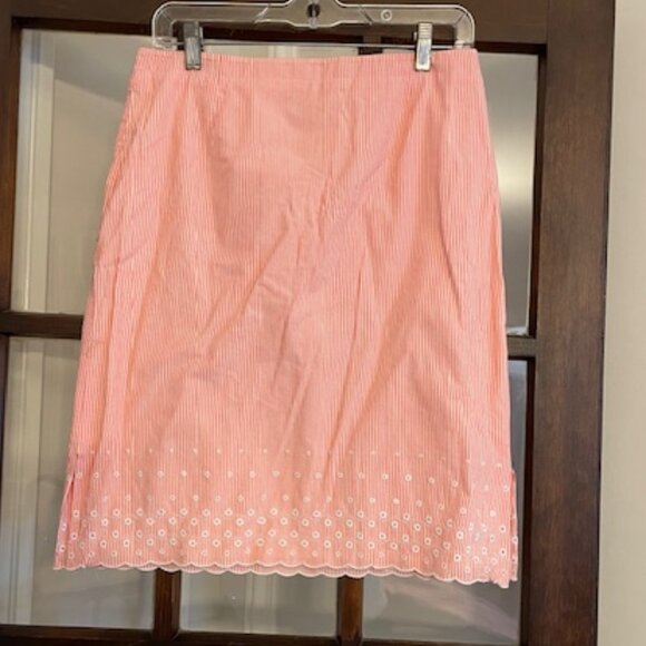 LOFT Seersucker Skirt in Salmon, Size 10 - Picture 1 of 5
